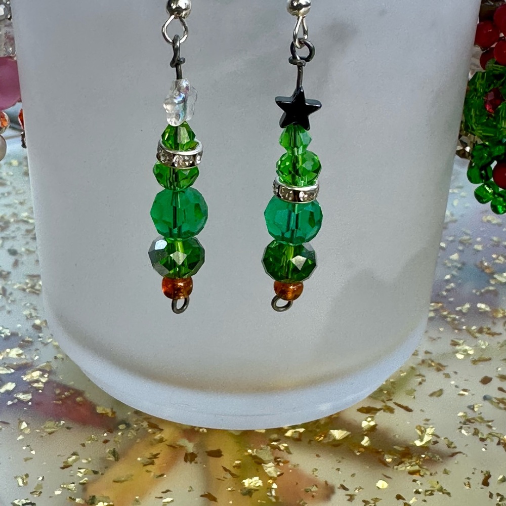 Wearable Christmas Trees! 🎄